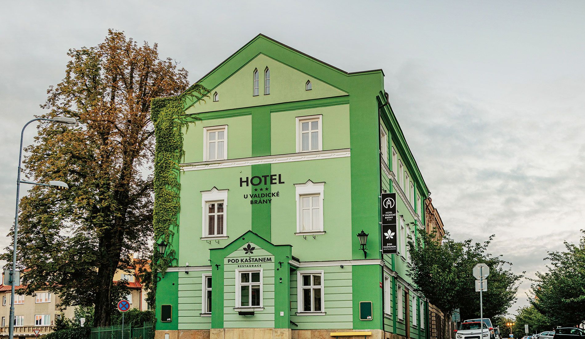 Hotel U Valdické brány (v/h hotel Jičín)